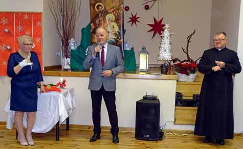 KULTURA Spotkanie opłatkowe w Łazisku 15 grudnia 2017 r. w świetlicy wiejskiej w Łazisku odbyło się spotkanie opłatkowe zorganizowane przez Panie z Koła Gospodyń Wiejskich z Łaziska.