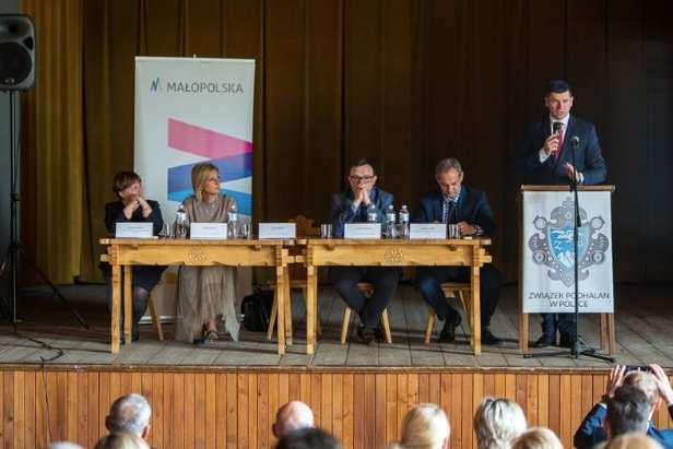 Debata na Podhalu 8 maja odbyło się w Ludźmierzu pierwsze spotkanie uspołeczniające prace nad SRWM 2030, na którym silnie akcentowane były zagadnienia/problemy dotyczące rozwoju turystyki regionie.