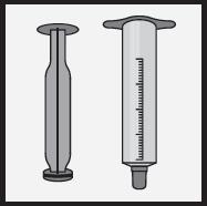 Posługiwanie się strzykawką dozującą o pojemności 5 ml dla dawek większych niż 2 ml Strzykawka składa się z dwóch głównych części, tłoka i cylindra.