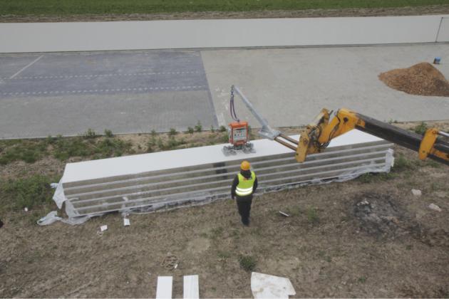 Montaż płyt warstwowych GORLICKA Wolny od uszkodzeń montaż płyt