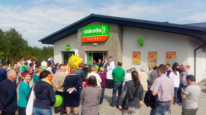 Supermarket sieci Stokrotka, fot. materiały własne Jak wynika z danych sprzedaż detaliczna w Polsce stanowi ok. 70 proc. konsumpcji prywatnej. Zakładając więc, że pieniądze z ww.