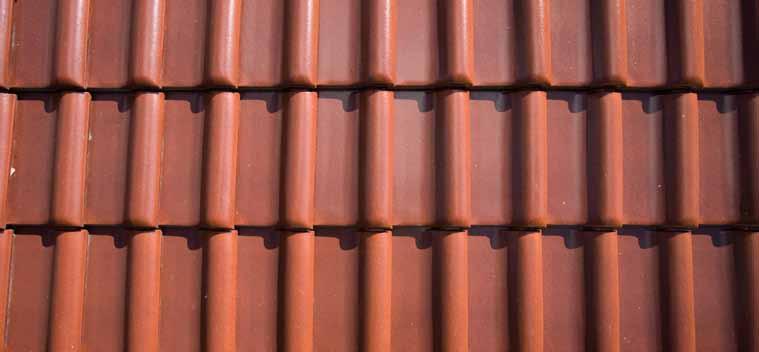Koramic Rozwiązania dachowe E32 (Renesansowa) Dane techniczne Zapotrzebowanie dachówek: od 14,5 szt.