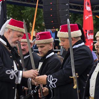 17-07-19 4/5 miasta kolonistów niemieckich zaczęło przekształcać się w miasto poczuwające się do polskości, którego obywatele potrafią wystąpić