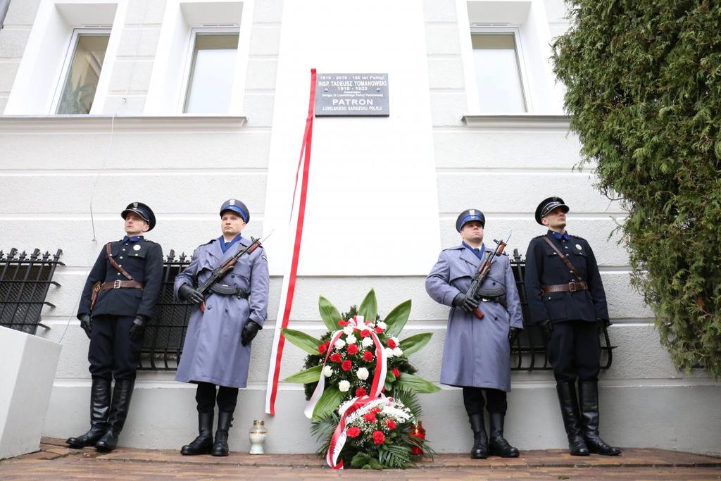 POLICJA.PL http://www.policja.pl/pol/aktualnosci/167013,kwp-inspektor-tadeusz-tomanowski-patronem-lubelskiego-garnizonu-policji.ht ml 2019-07-19, 14:36 Strona znajduje się w archiwum.