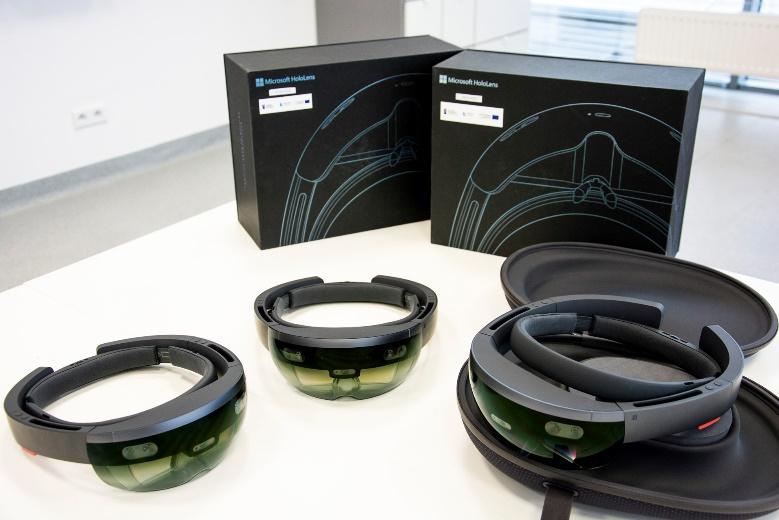 Hololens podczas zajęć zastosowanie VR w celach