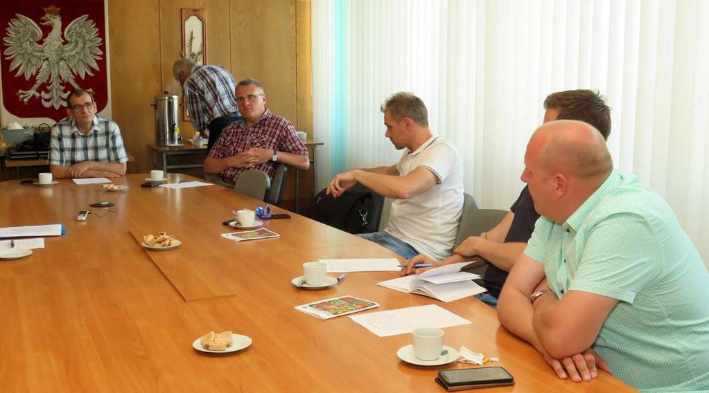 Atmosferę na boisku podnosił entuzjazm kibicujących zawodnikom widzów, wśród których dominowały rodziny i bliscy grających.