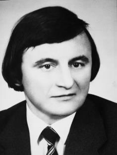 Mgr inż. Jerzy Walczak (1938 2015) Jerzy Walczak urodził się w Łodzi. Studia ukończył na Wydziale Inżynierii Sanitarnej Politechniki Warszawskiej.