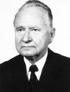 wiceprzewodniczącego Oddziału Śląsko-Krakowskiego Polskiego Zrzeszenia Gazowników, Wodociągowców i Techników Sanitarnych, a następnie w latach 1945 1946 był pierwszym Prezesem nowo utworzonego