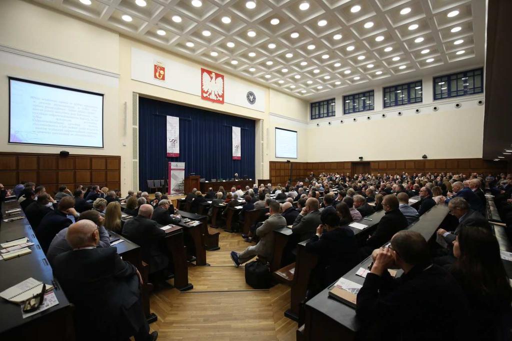 3 KONGRES NAUK SĄDOWYCH STATUS BIEGŁEGO W POLSCE III Kongres Nauk Sądowych Status biegłego w Polsce odbył się w dniu 18 listopada 2017 roku w Auditorium Maximum Uniwersytetu Warszawskiego, ul.