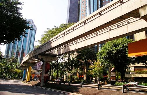 Fragment konstrukcji napowietrznej linii metra w Kuala Lumpur, fot. A. Kuliczkowski uzyskania korzyści technicznych, a jednocześnie określonych efektów finansowych.