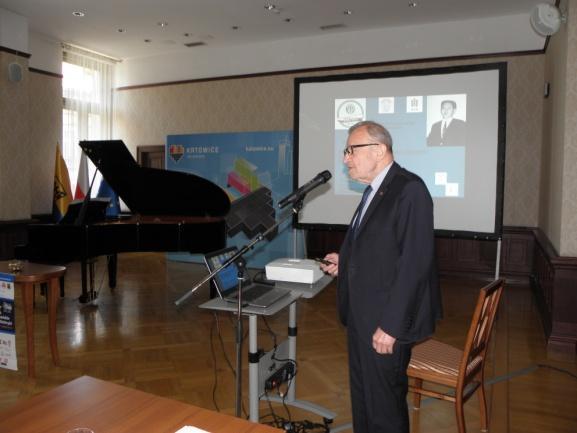 Jerzy Hickiewicz (Politechnika Opolska, Centralna Komisja Historyczna SEP) ciekawie przedstawił postać Arkadiusz Puchały - Arkadiusz Puchała w naszych wspomnieniach, na które złożyły się także