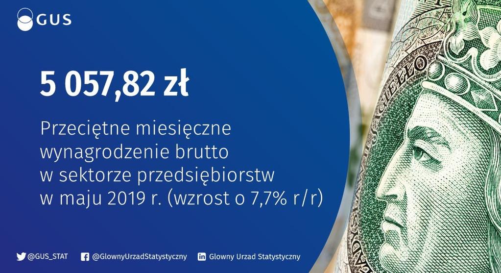 Społecznej Bożenę Borys-Szopę. Na briefingu głównym tematem było wprowadzenie programu rodzina 500+ na każde dziecko.