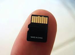 Dodatkowo urządzenie posiada standardowe złącze USB 2.0.