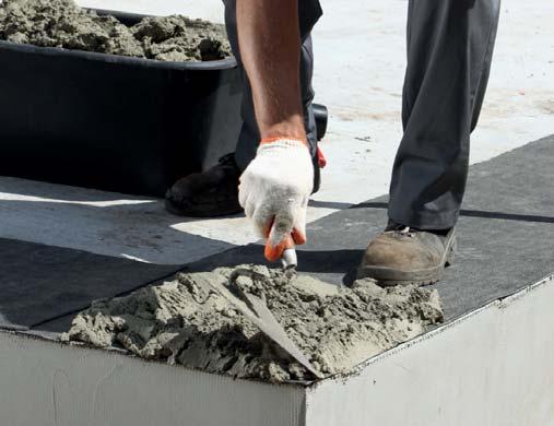 należy stosować zwykłe zaprawy murarskie cementowo-wapienne np. Porotherm M50 o odpowiedniej konsystencji.