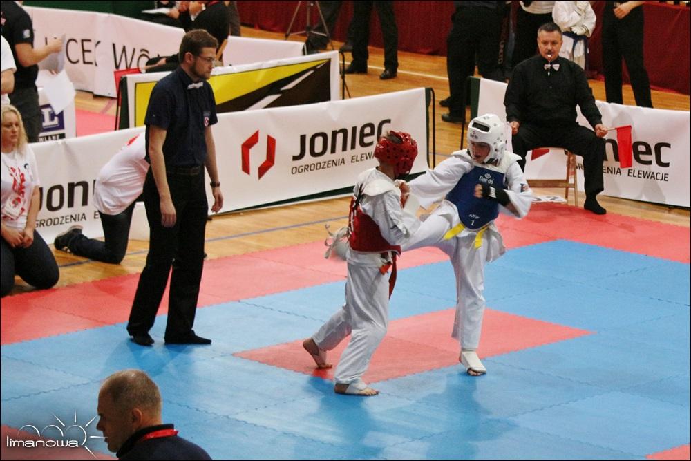 Drewniak - Wiceprezes Polskiego Związku Karate i Sekretarz Generalny Światowej Federacji Kyokushin. Rywalizacja sportowa odbywała się na trzech matach i rozpoczęła się zgodnie z planem o godzinie 9.