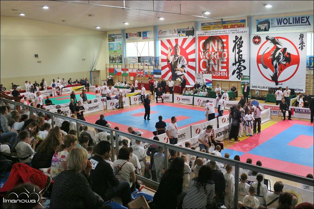W dużej mierze właśnie sprawna organizacja turnieju oraz przyjazna atmosfera sprawia, że Międzynarodowy Turniej Karate Kyokushin Dzieci i Młodzieży ONE