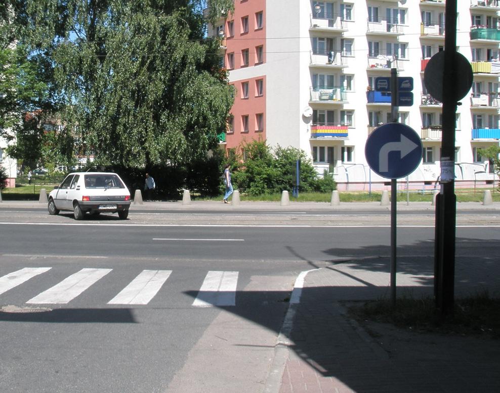 - 98-2 PUNKT NA ODCINKU ULICY: GRUNWALDZKIEJ (POLNA ALEJA TYSIĄCLECIA) OCENA BEZPIECZEŃSTWA RUCHU DROGOWEGO Punkt na odcinku ul.