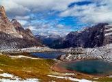 p.m.). Odpoczynek w schronisku. Przejście od Rifugio Lavaredo szlakiem biegnącym u podnóża wschodnich zboczy Tre Cime do Rifugio A.Locatelli alle Tre Cime di Lavaredo (2405m n.p.m.). Zejście północno - zachodnią stroną Tre Cime, przez Col.