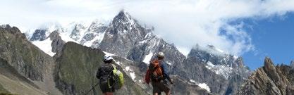 Trekking wokół Mont Blanc z plecakiem najpiękniejsza trasa turystyczna Europy 1 DZIEŃ Wyjazd z kraju w godzinach wieczornych (wg. rozkładu jazdy).