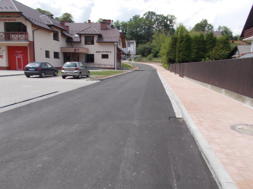 Zakończono roboty związane z modernizacją drogi gminnej Jazowsko Do Starej Cegielni w miejscowości Jazowsko.
