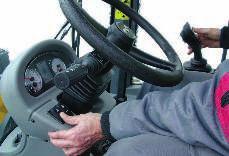 SMART CONTROL Smart Control to system operacyjny Yanmar przeznaczony dla kompaktowych ładowarek kołowych. Nigdy nie było tak łatwo dopasować maszynę do operatora i jej zastosowań.