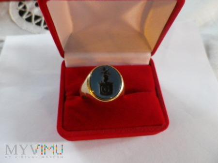 Herb Jastrzębiec-sygnet złoty pieczętny ( 2 ) Herb Jastrzębiec-sygnet złoty