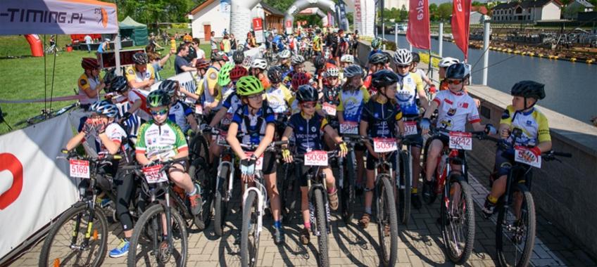 Puławy Cisowianka Mazovia MTB Marathon Dodano: 2019.05.07 Cezary Zamana zapowiada 15. edycję Cisowianka Mazovia MTB Marathon, a jeden z 13 maratonów po raz kolejny odbędzie się w Puławach.
