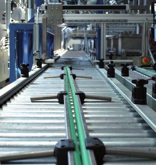 Automatyzacja linii pozwala na niemal natychmiastową realizację poszczególnych zamówień, a nowoczesna technologia produkcji oraz automatyczne dozowanie składników, w tym past pigmentowych, zapewnia