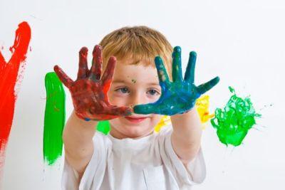 Bezpieczna farba do pokoju dziecka Wybór farby do pokoju dziecka to trudniejsze zadanie, niż by się mogło wydawać. Przede wszystkim powinna mieć atrakcyjny dla dziecka kolor.