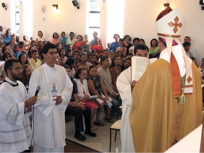 udział reprezentacje innych wspólnot kościelnych dzielnicy Pituaçu. Można dodać, że 40-tysięczna dzielnica Pituaçu nie jest jeszcze parafią. Proboszcz jedyny kapłan w parafii św.