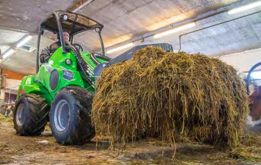 Rolnictwo i stadniny koni Krokodyl - widły do kiszonki typu HD Solidne widły są wyposażone w siłownik hydrauliczny, który porusza górną częścią chwytaka.