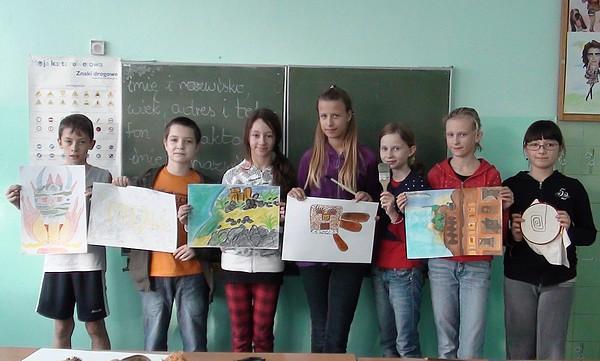 .. : I miejsce zajęła Julia Krupa Ie II miejsce - Julia Chęcińska Ia III miejsce - Maciek Kawiński Ib W konkursie