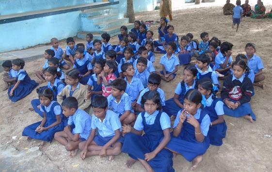 W rejonie Tamil Nadu wielokrotnie dochodziło do przypadków przemocy wobec malutkich dziewczynek i porzucania niechcianych córek w niebezpiecznej okolicy.