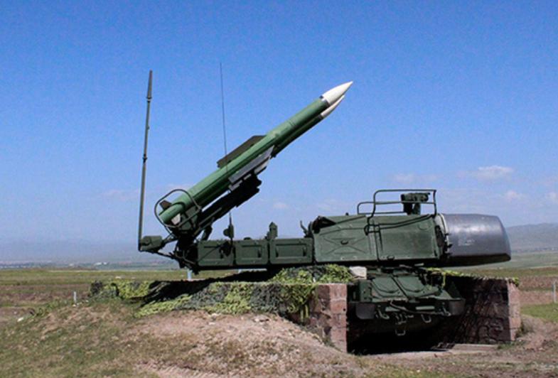 Rosyjska wyrzutnia Buk-M1. Fot. mil.ru. O priorytetowym traktowaniu kwestii obrony przeciwlotniczej świadczy również wysiłek skierowany na modernizacje ukraińskich samolotów.