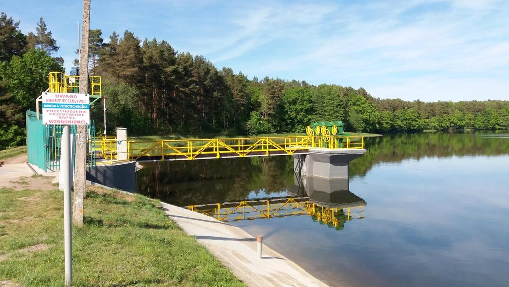 remont budowli wodnej elektrownia wodna Rosnowo Elektrownia z lotu ptaka Jaz na kanale doprowadzającym wodę Dobiega końca remont jazu na