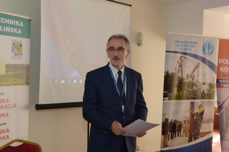 Honorowymi gośćmi z dziewięciu akademickich ośrodków w kraju byli: Prof. dr hab. Witold Gulbiński prorektor ds.