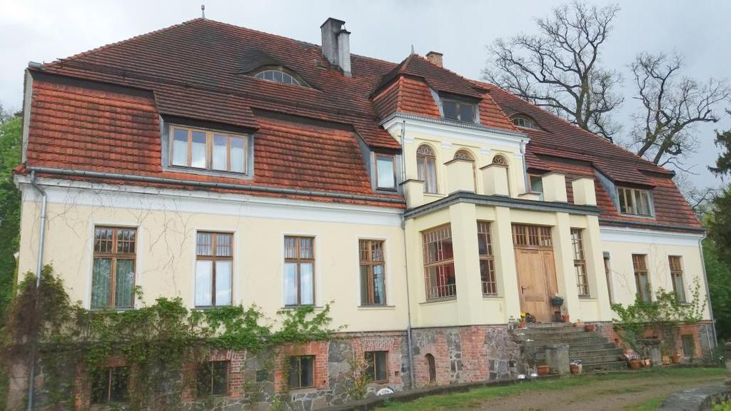 pobliskich miejscowościach (