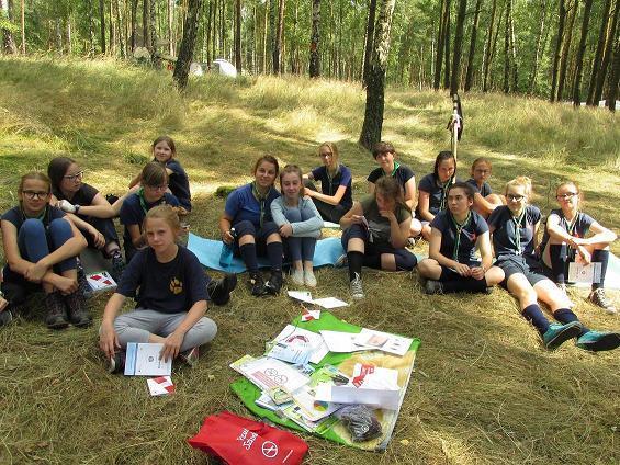 informacyjnoedukacyjne na stoiskach promocji zdrowia i na stronie internetowej stacji. Łącznie edukacją objęto 205 osób.