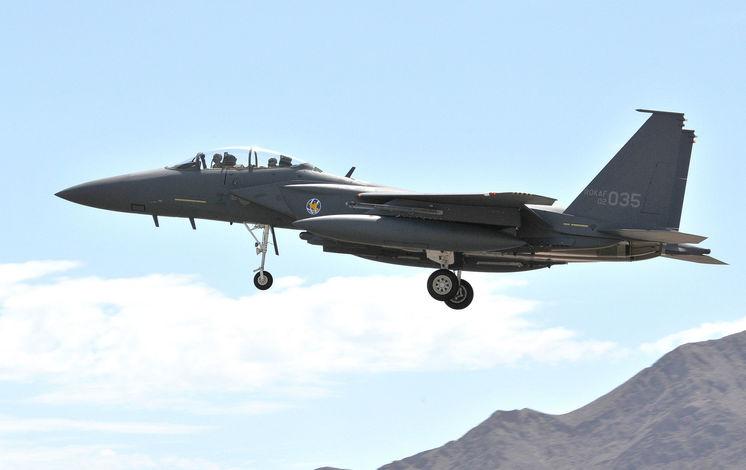 Podstawową siłą uderzeniową lotnictwa Korei Południowej jest 179 wielozadaniowych myśliwców F-16C/D i 60 F-15K Sl