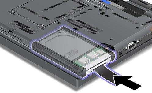 Włóż dysk twardy lub dysk SSD do gniazda, a następnie dokładnie