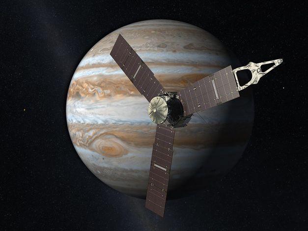 Sonda Juno, ilustracja: NASA/JPL Radioizotopowy generator termoelektryczny - napęd na dziesięciolecia Źródłem zasilania masowo wykorzystywanym w misje poza orbitę Marsa, gdzie przydatność paneli