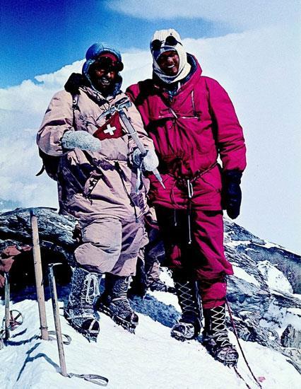 Peter Diener i Ernst Forrer na wierzchołku Dhaulagiri 12 maja 1960 (fot. summitpost.