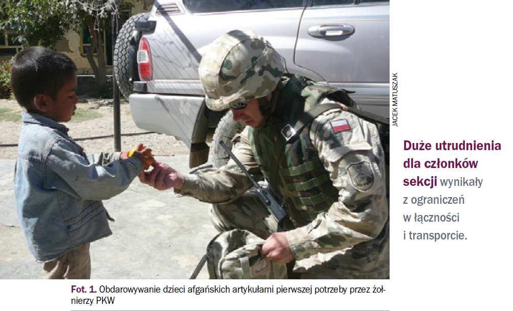 DOKONANIA SEKCJI CIMIC W I-SZEJ ZMIANIE PKW Solar lighty lampy słoneczne Wakacje dla afgańskich dzieci Pomoc medyczna