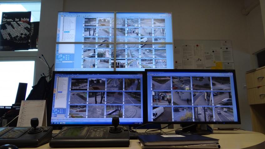 Monitoring wizyjny Dodano: 2016.04.05 Podstawowe cele monitoringu wizyjnego miasta Puławy to: ochrona bezpieczeństwa osób i mienia, ochrona porządku publicznego, pozyskiwanie materiału dowodowego.