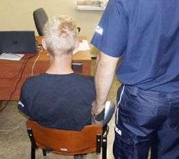 Modrzewskiego w Bytomiu. Nietrzeźwa utraciła panowanie nad swoim osobowym audi, najechała na słup oświetleniowy, a następnie dachowała. O jej losie zadecyduje sąd. Kobieta już straciła prawo jazdy.
