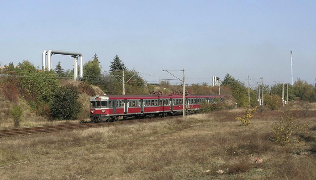 > 7 < EN57-100, Przewozy Regionalne Produkcja w latach 1962 1993 w zakładach Pafawag we Wrocławiu. Przemierza szlak kolejowy Kalisz Piwonice - Kalisz.