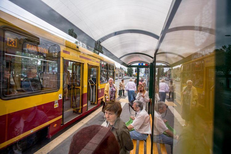 06-09-19 1/5 Sprawdź zmiany w rozkładzie jazdy 21.06.2019 12:56 Tomasz Andrzejewski ZDiT kategoria: Aktualności - Transport i komunikacja Od 1 lipca obowiązywać będą w całym mieście specjalne, letnie