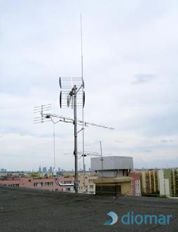 Instalacja antenowa sygnały naziemne ( 2 ) Radio UKF FM oraz radio cyfrowe DAB+ DVB-T w paśmie UHF (2 anteny DVB-T UHF gdy