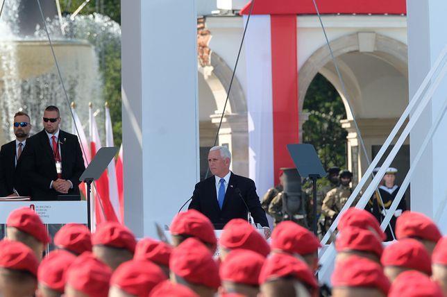 Trump nie przyjechał do Warszawy, czyli 14 niewypowiedzianych punktów wiceprezydenta Pence a 09 / 2019 Jacek Bartosiak Prezydent USA Donald Trump nie przyjechał do Polski na obchody upamiętniające 80.