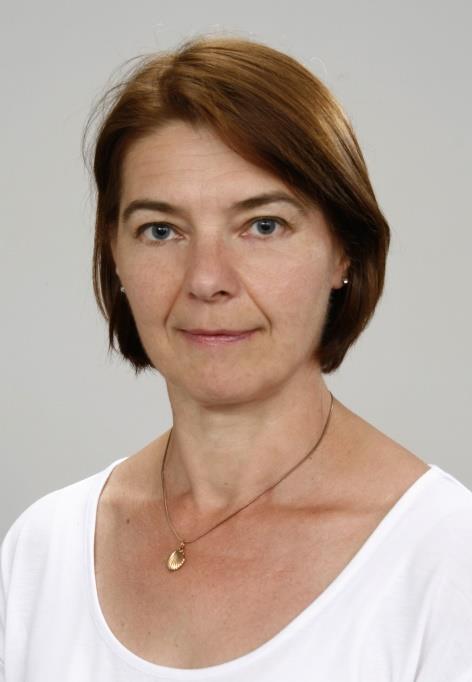 Beata Żelwetro Z wykształcenia jest magistrem biologii i przez 20 lat pracowała jako nauczyciel biologii.